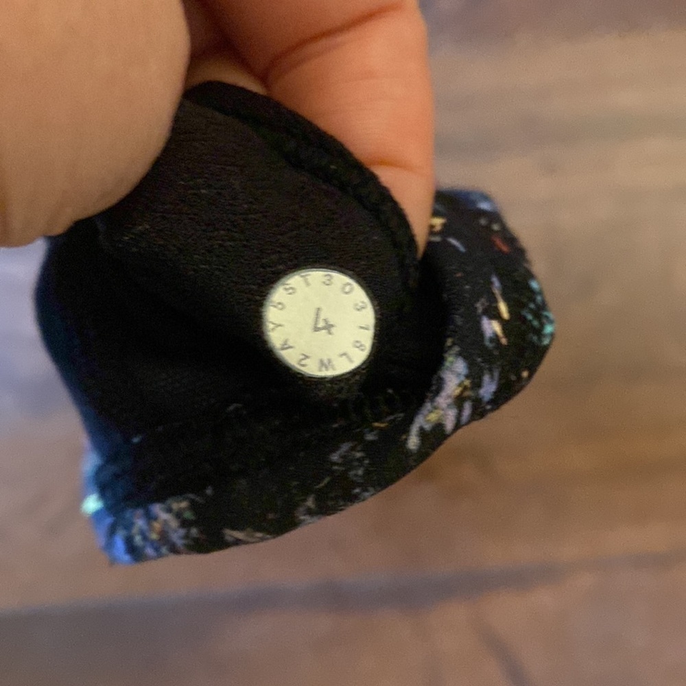 Lululemon SIZE 4 Free To Be Bra High Neck - Picture 5 of 6